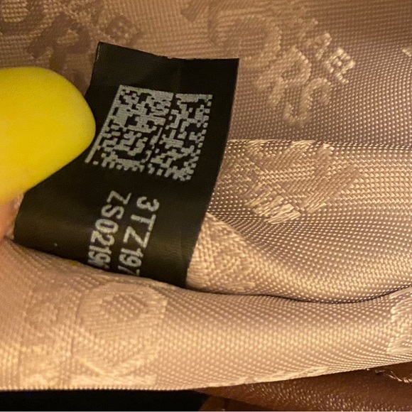 Michael Kors monogram tote style bag with leather handles in brown and tan - Picture 7 of 15